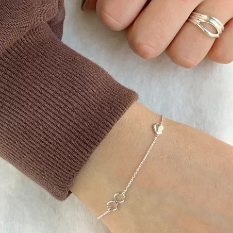 infinity Armband aus Silber