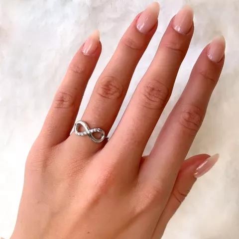 Unendlichkeitszeichen Zirkon Ring aus Silber