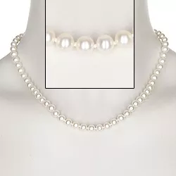Elegant weißem Perlenhalsketten mit Süßwasserperle.