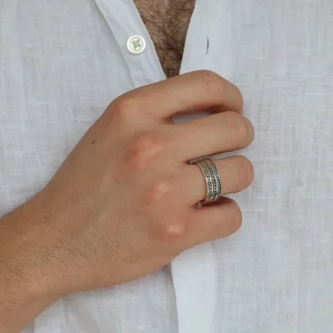 Herrenring aus oxidiertem Sterlingsilber