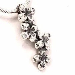 Blumenanhänger aus oxidiertem Sterlingsilber