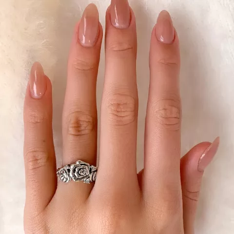 Rose Ring aus oxidiertem Sterlingsilber