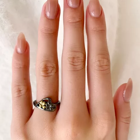 Blumen Ring aus schwarzes rhodiniertes Silber mit vergoldetem Sterlingsilber