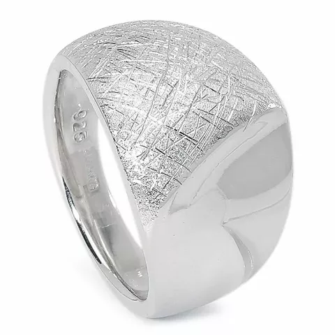 Breit strukturierter Ring aus Silber