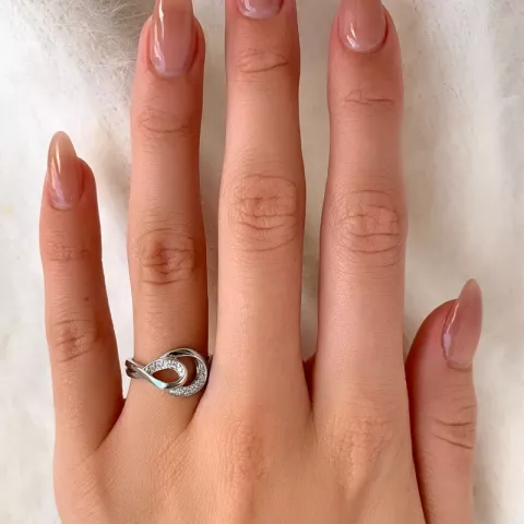 Abstraktem Ring aus Silber