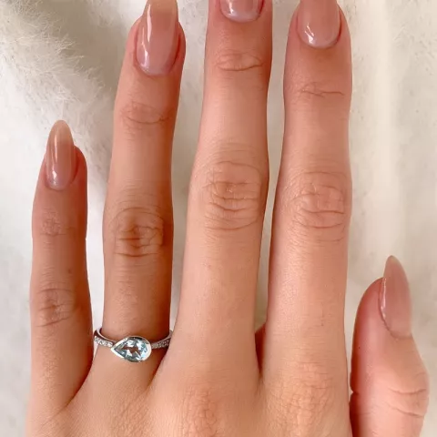 Fingerringe: Tropfen Zirkon Ring aus Silber