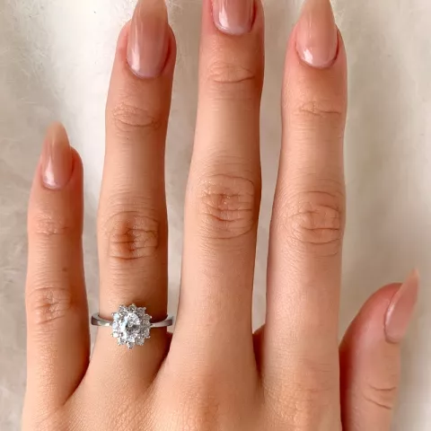 ovaler weißem Zirkon Ring aus Silber