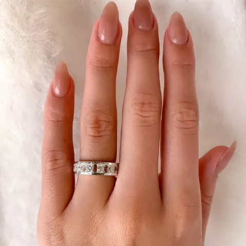 Einfacher zirkon ring aus silber