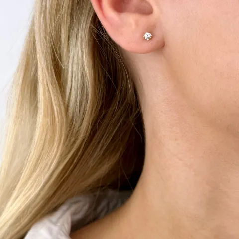 2 x 0,20 ct Solitärohrstecker in 14 Karat Gold mit Diamant