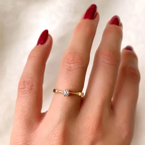 0,10 ct Solitärring aus 14 Karat Gold