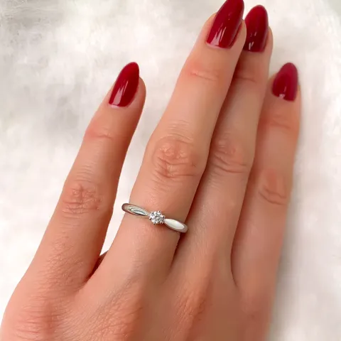 0,10 ct Solitär ring aus 14 Karat Weißgold