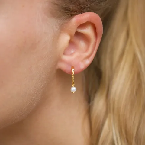 Perle Halbkreolen in vergoldetem Silber - Lumé Etched