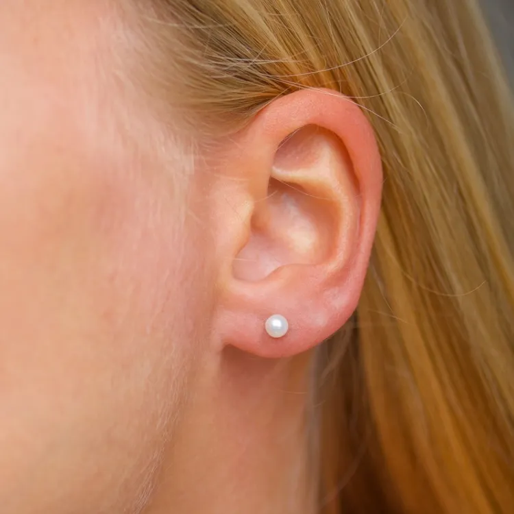 4-4,5 mm Perle Ohrstecker in Silber