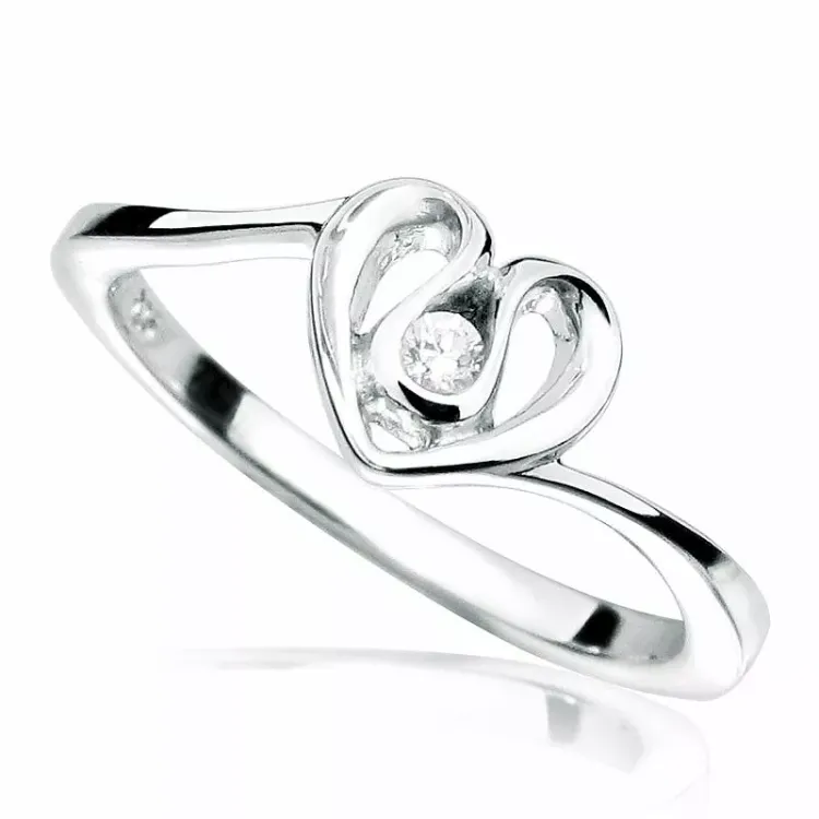 Polierter herz weißem zirkon ring aus rhodiniertem silber