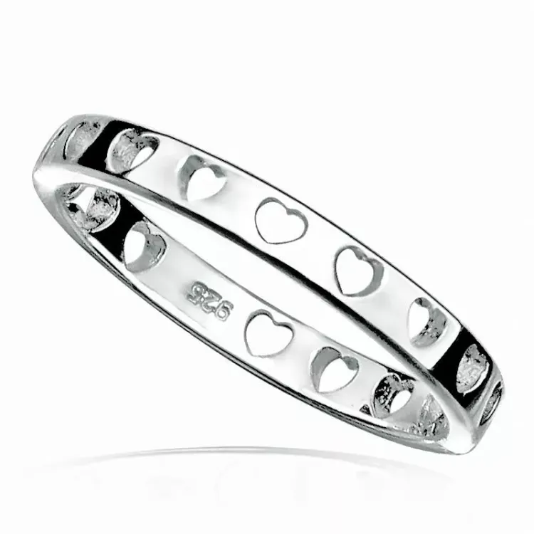 Eng herz ring aus rhodiniertem silber