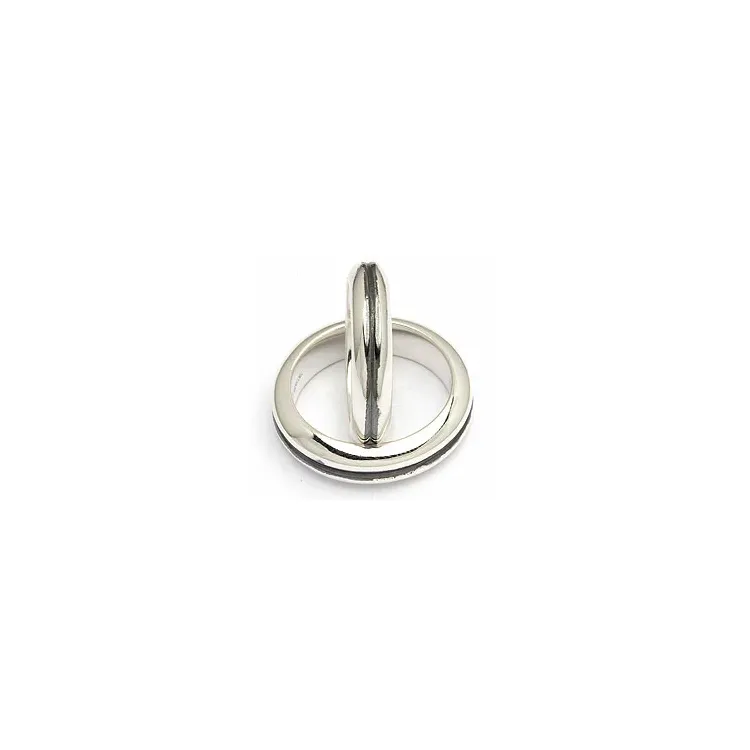 Trauringe von rs of scandinavia in oxidiertem Sterlingsilber