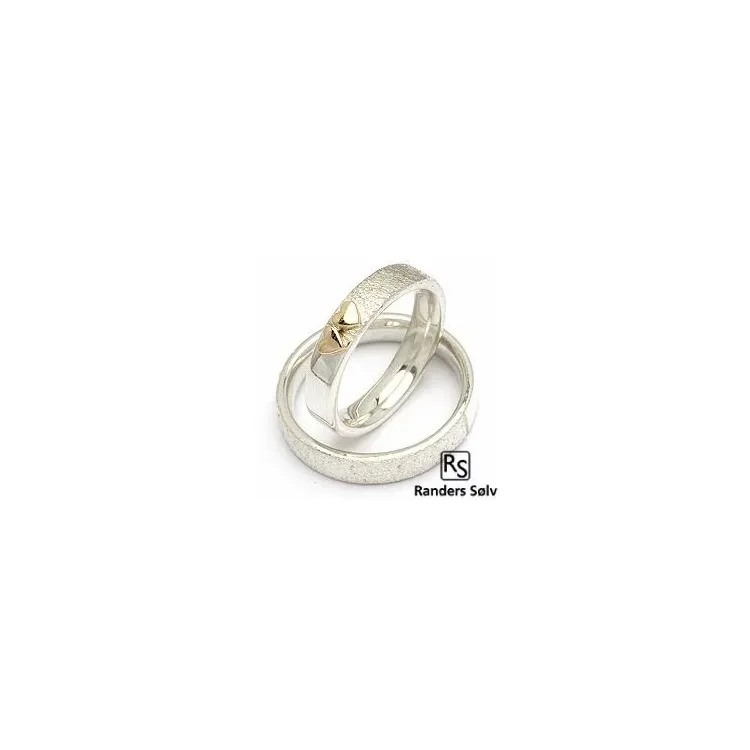 Trauringe von rs of scandinavia in Silber und Gelbgold