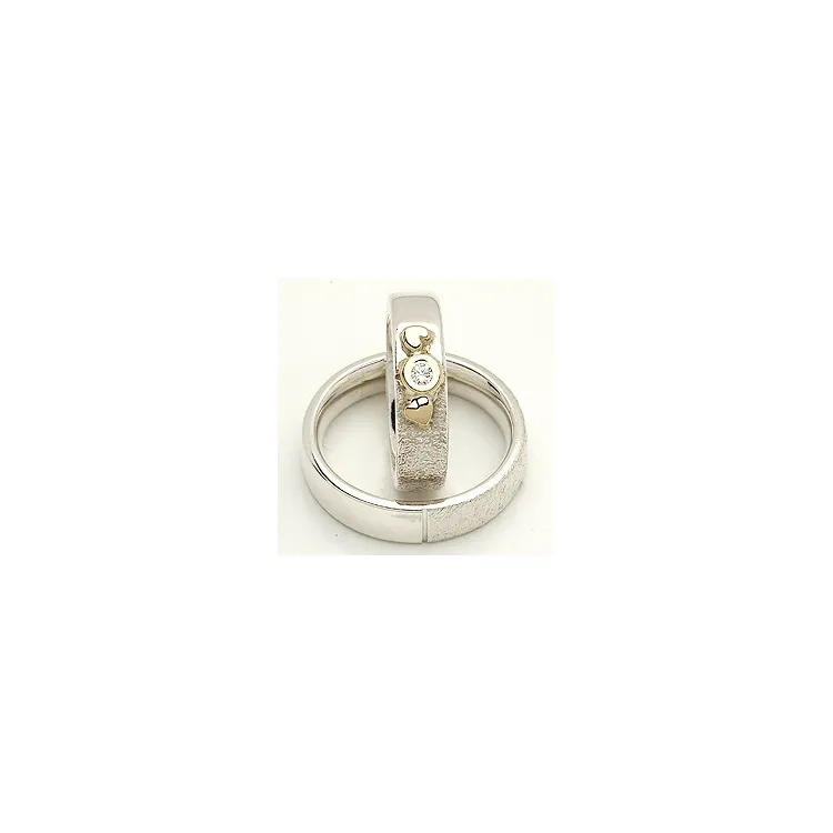 Trauringe von rs of scandinavia in Silber und Gelbgold