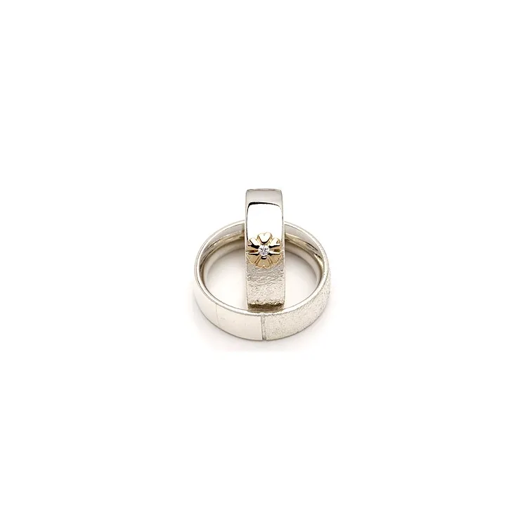 Trauringe von rs of scandinavia in Silber und Gelbgold