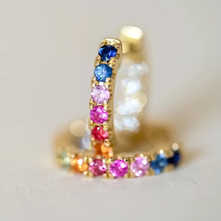 14 mm mehrfarbigen Saphir Kreole in 14 Karat Gold mit Diamant und Saphir