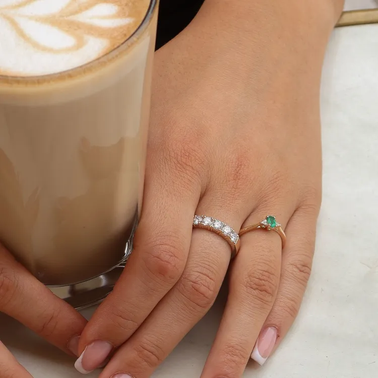 Smaragd Diamantring in 14 Karat Gold 0,25 ct 0,03 ct