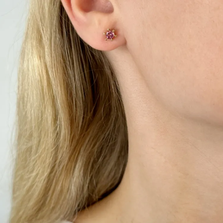 2 x 0,28 ct pink Turmalin Solitärohrstecker in 14 Karat Gold mit Turmalin