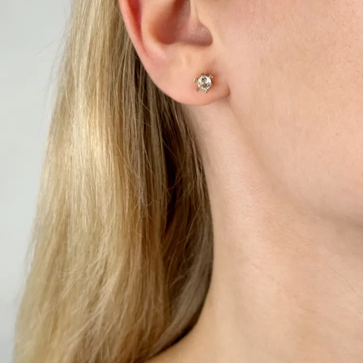 2 x 0,25 ct weißen Quarz Solitärohrstecker in 14 Karat Gold mit Quarz