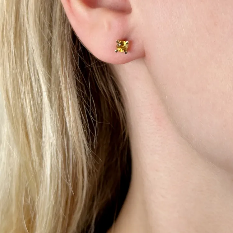 2 x 0,25 ct Citrin Solitärohrstecker in 14 Karat Gold mit Citrin