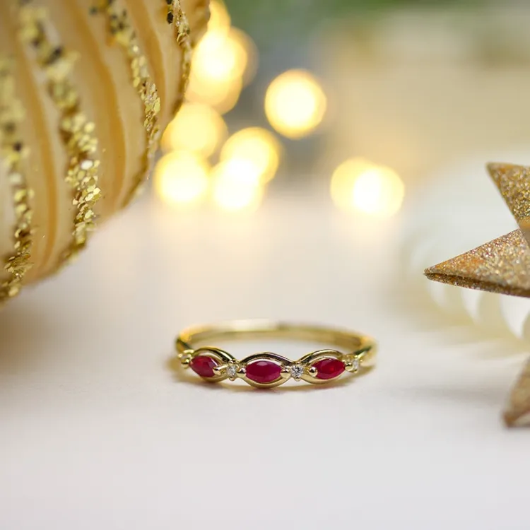 Rubin Ring in 14 Karat Gold  0,032 ct