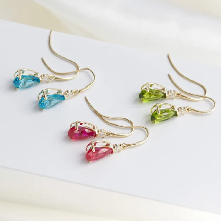 Tropfen rotem Ohrringe in 9 Karat Gold mit Zirkon und synthetische Rubin - Gold Collection