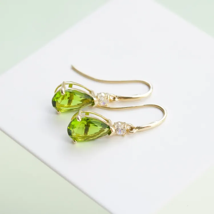Tropfen Ohrringe in 9 Karat Gold mit Zirkon und Zirkon - Gold Collection