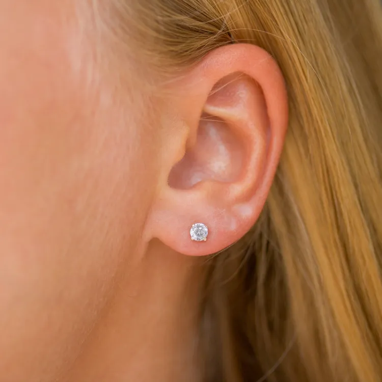 4 mm runden Ohrringe in 14 Karat Gold mit Zirkon - Gold Collection