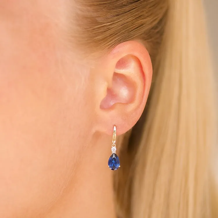 tropfenförmiger Ohrringe in 14 Karat Gold mit synthetische Saphir und Zirkon - Gold Collection