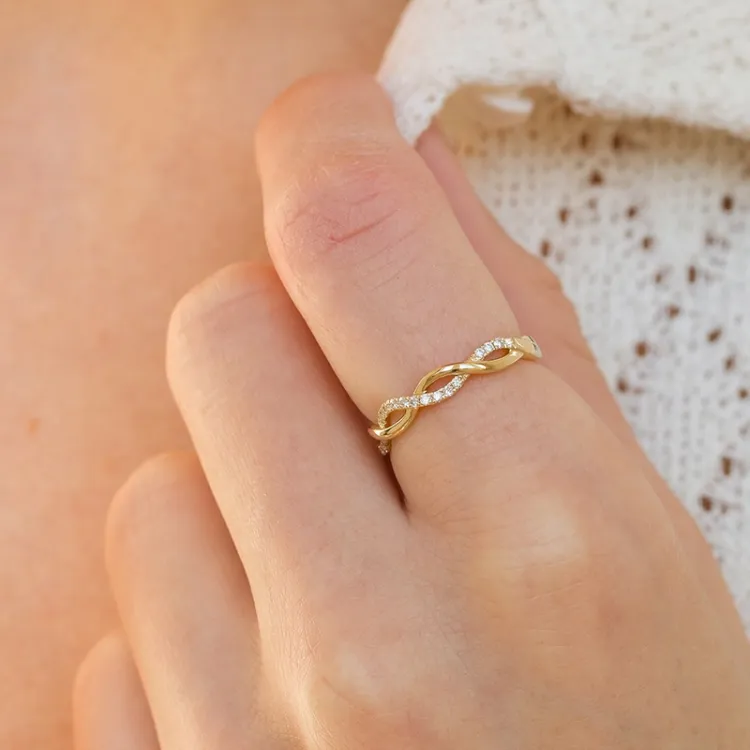 Diamant Ring in 14 Karat Gold 0,15 ct
