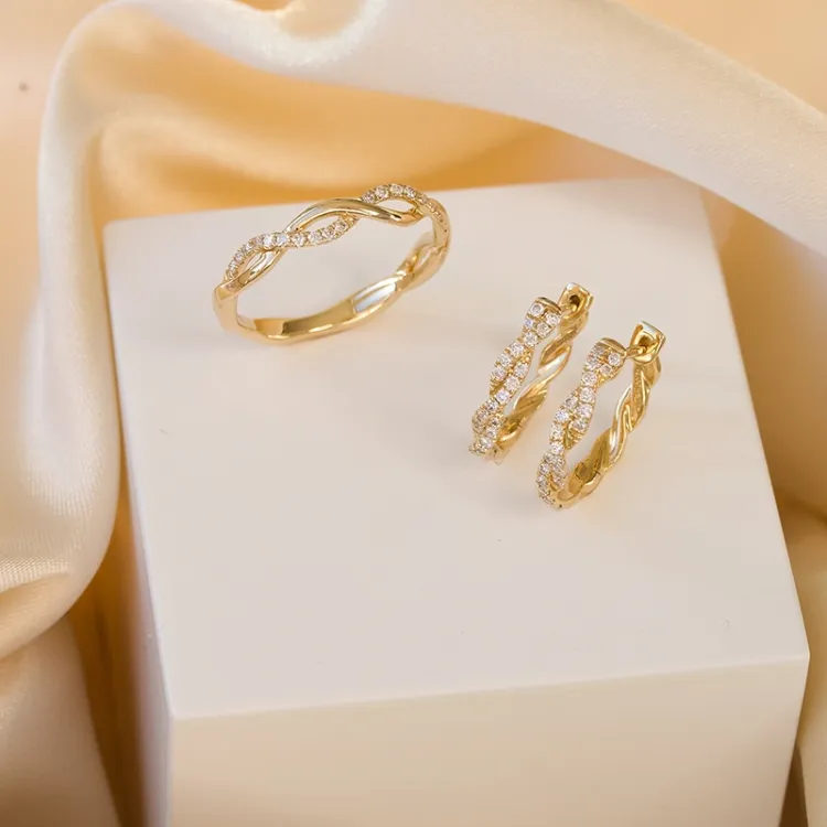 Diamant Ring in 14 Karat Gold 0,15 ct