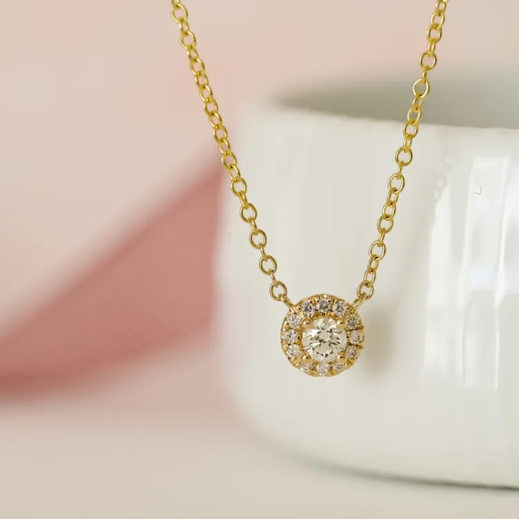 45 cm Halskette mit Anhänger aus 14 Karat Gold 0,234 ct