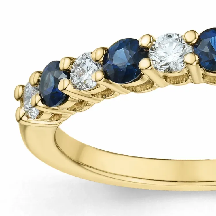 Saphir Brillantring in 14 Karat Gold 0,24 ct 0,45 ct