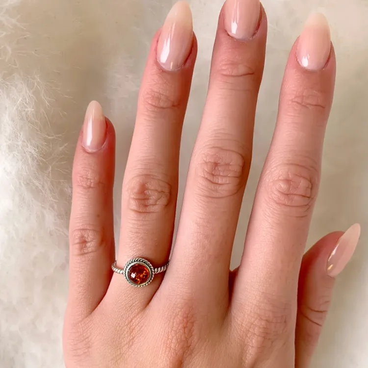 Bernstein Ring aus oxidiertem Sterlingsilber