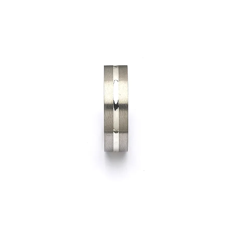 Ring aus Titanium und Silber