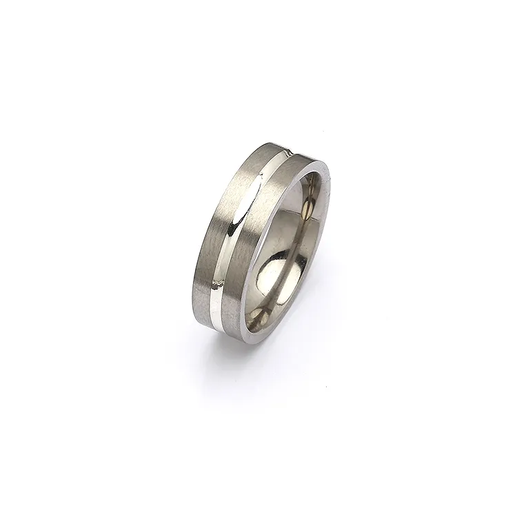 Ring aus Titanium und Silber