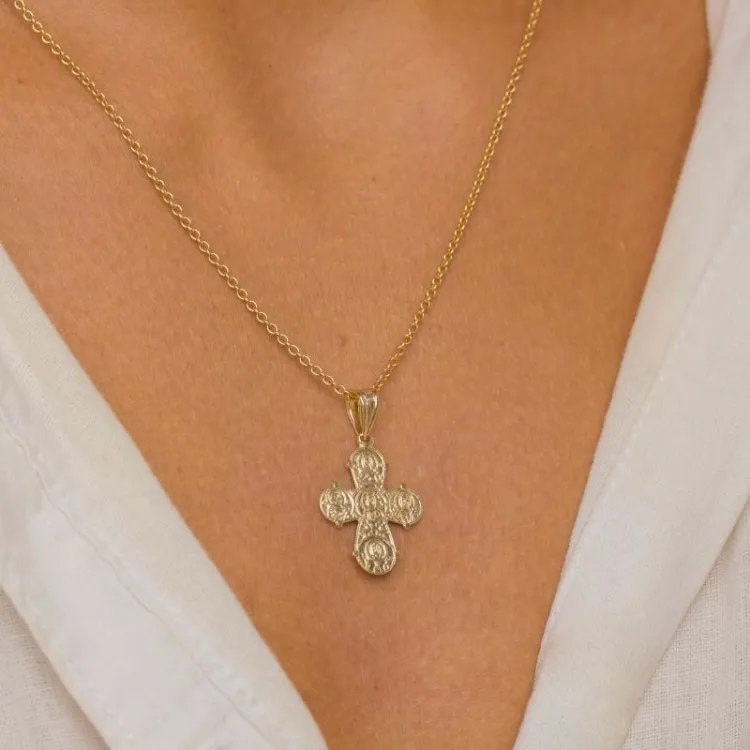 Dagmarkreuz Halskette aus vergoldetem Sterlingsilber und Anhänger aus 8 Karat Gold - Amoré