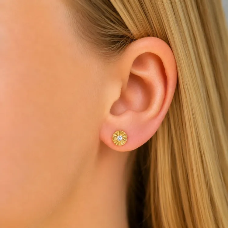 Sonne Ohrringe in vergoldetem Sterlingsilber mit lab grown Diamant 