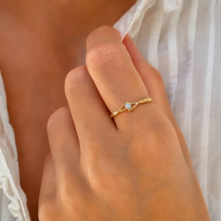 lab grown Diamant Solitärring aus vergoldetem Sterlingsilber