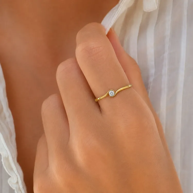 lab grown Diamant Solitärring aus vergoldetem Sterlingsilber