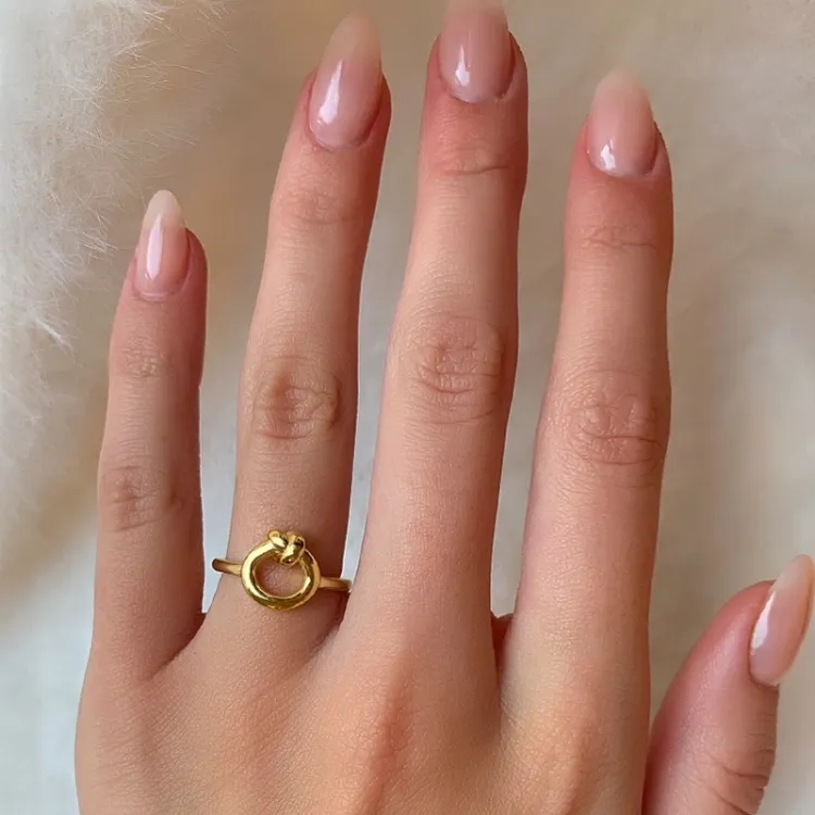 Knoten Ring aus vergoldetem Sterlingsilber