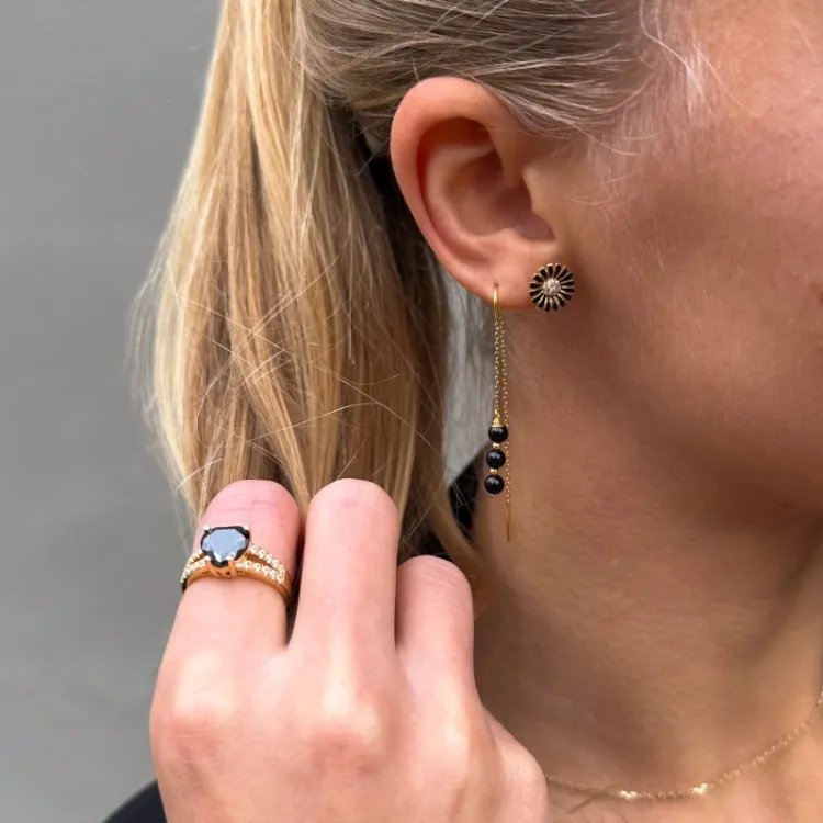 schwarzem Onyxe ketten ohrringe in vergoldetem Silber - Loom Stones