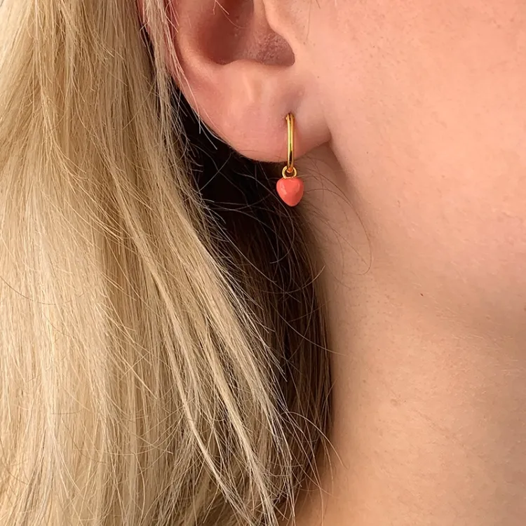 12 mm Herz Emaille Ohrringe in vergoldetem Silber