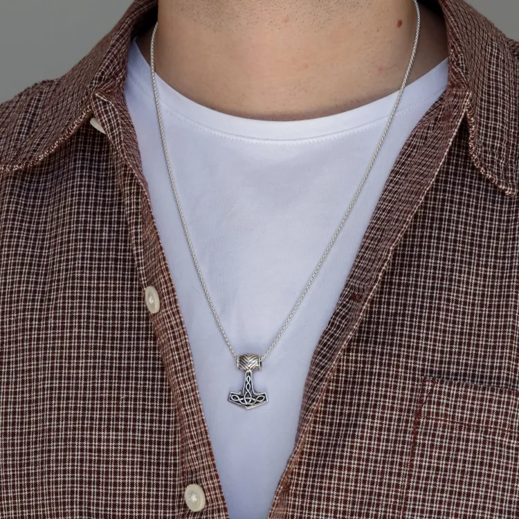 Thors Hammer Anhänger aus oxidiertem Sterlingsilber