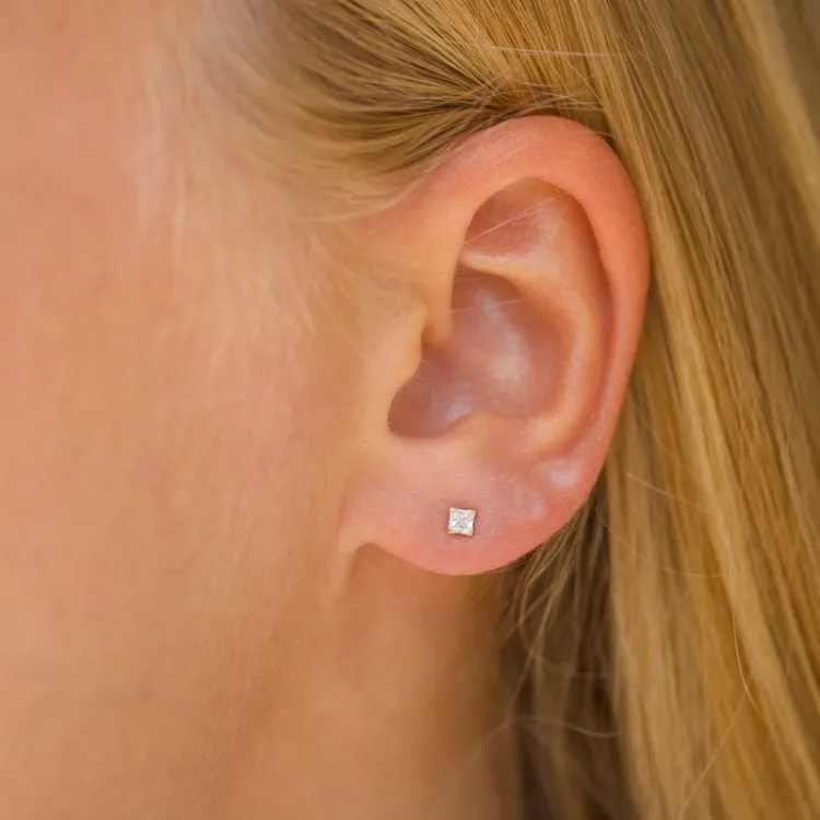 2,5 mm Ohrstecker in 9 Karat Gold mit Zirkon - Gold Collection