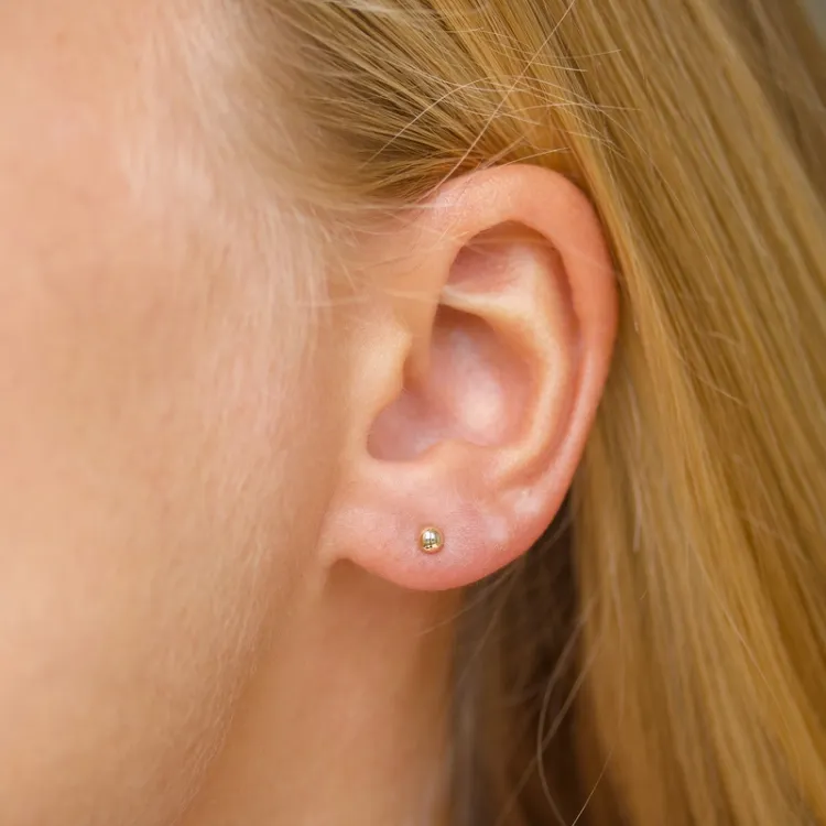 3 mm Ohrstecker in 9 Karat Gold - Gold Collection